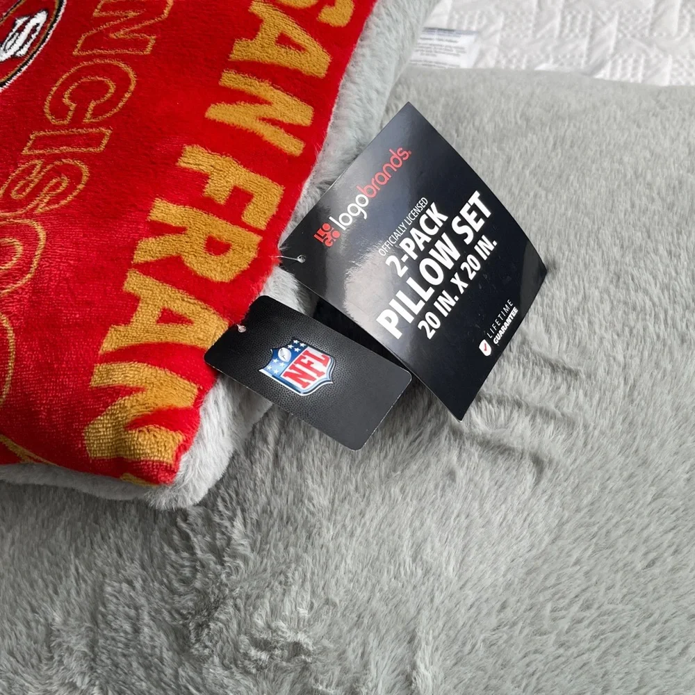 NFL San Francisco 49ers Red and Gold Pillow Set. - Picture 3 of 4